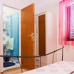 Apartments With Parking Space Brna, Korcula - 9188 Apartman