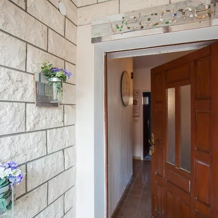 Apartments With Parking Space Brna, Korcula - 9188 Smokvica (Korcula)