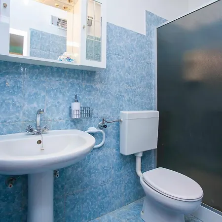 Apartman Apartments With Parking Space Brna, Korcula - 9188 Smokvica (Korcula)